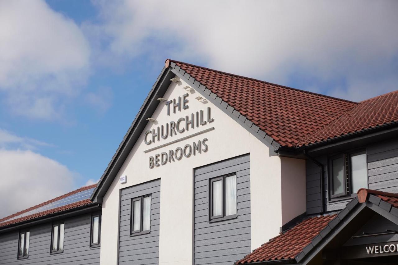 The Churchill By Greene King Inns Royal Wootton Bassett Bagian luar foto